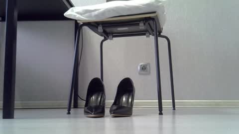 Dina online show from April 2026 03:27:02 AM