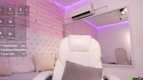 Snapshot of yaky_ chatting on February 2025 08:42:02 PM Yakeline online show from February 2025 08:42:02 PM