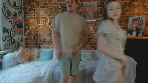 Snapshot of yami_yami_yami chatting on February 2025 12:11:02 PM Mia and Andry  online show from February 2025 12:11:02 PM