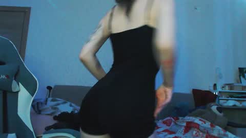 Snapshot of yamilean chatting on February 2025 11:47:01 PM Yami online show from February 2025 11:47:01 PM