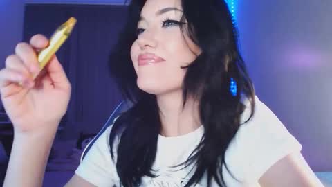 Snapshot of yamilean chatting on October 2025 09:45:01 PM Yami online show from October 2025 09:45:01 PM