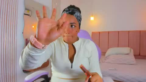 Naomi online show from January 2026 07:52:02 PM