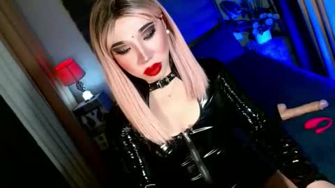 Snapshot of yan2xcumsalotxx chatting on October 2025 02:12:02 AM REYAN online show from October 2025 02:12:02 AM