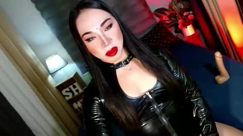 Snapshot of yan2xcumsalotxx chatting on November 2025 02:47:02 AM REYAN online show from November 2025 02:47:02 AM