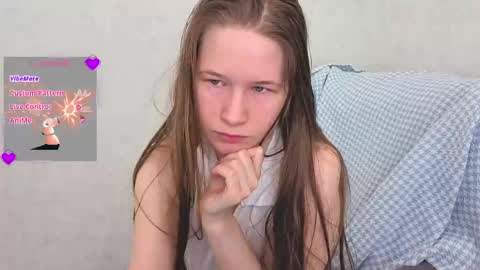 Snapshot of yana_squrel_22 chatting on April 2026 12:59:02 AM Yana online show from April 2026 12:59:02 AM