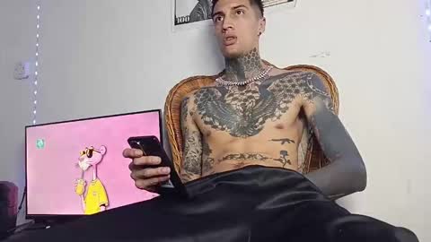 Snapshot of yanfranko420 chatting on February 2026 07:30:01 AM Yan online show from February 2026 07:30:01 AM