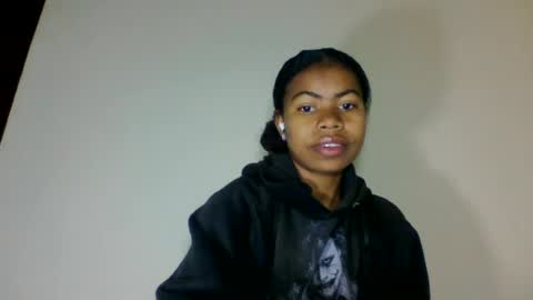 Snapshot of yannick_01 chatting on June 2026 10:56:02 PM yannick_01 online show from June 2026 10:56:02 PM
