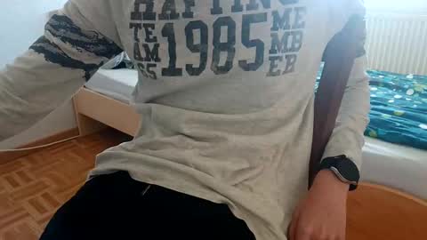 yanp541 online show from November 2025 12:05:02 PM