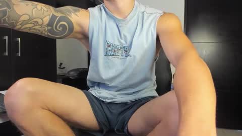 Snapshot of yanpaul83 chatting on September 2025 08:47:02 PM yanpaul83 online show from September 2025 08:47:02 PM