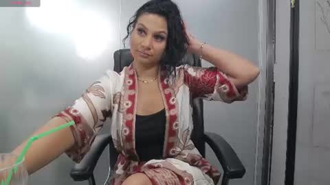 Snapshot of yaraxcox chatting on July 2026 06:20:02 AM Yara online show from July 2026 06:20:02 AM