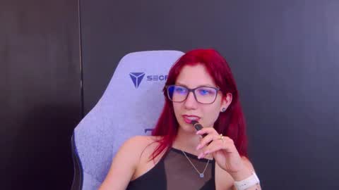 Snapshot of yasemina_ chatting on May 2026 12:07:01 AM Yase online show from May 2026 12:07:01 AM