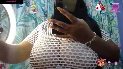 Yasmin online show from January 2025 10:22:02 PM