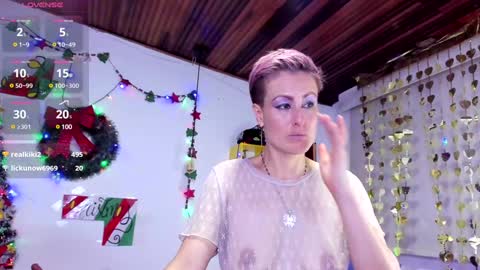 Snapshot of yasmin_goldenst chatting on December 2024 11:10:02 PM Yasemin online show from December 2024 11:10:02 PM