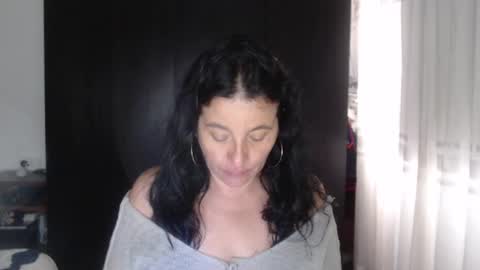 yasmin_love85 online show from December 2024 06:31:02 PM