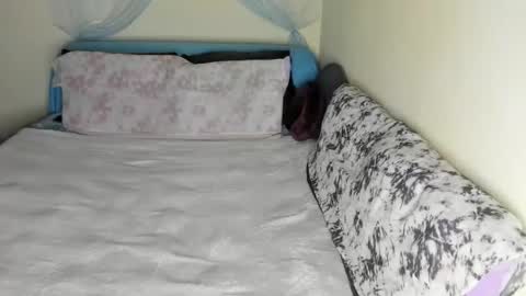 Yasmina online show from June 2026 01:48:01 AM