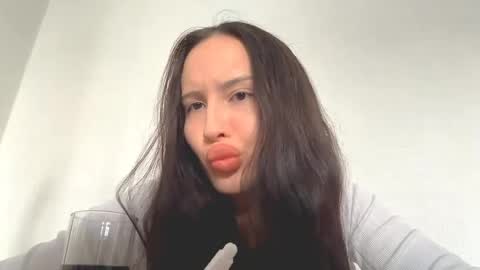 Yasmin online show from May 2026 08:08:02 AM