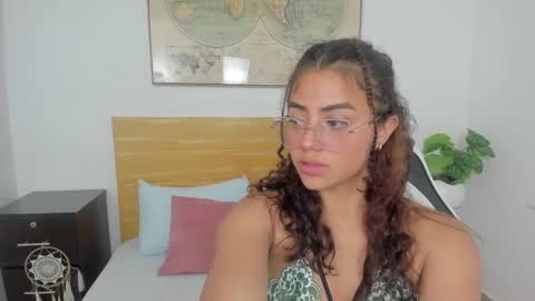 Snapshot of yaya23x chatting on January 2025 03:22:02 PM yaya23x online show from January 2025 03:22:02 PM