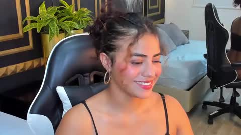 Snapshot of yaya23x chatting on February 2025 07:38:01 PM yaya23x online show from February 2025 07:38:01 PM