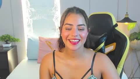 Snapshot of yaya23x chatting on March 2025 07:21:02 PM yaya23x online show from March 2025 07:21:02 PM