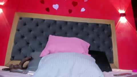 Snapshot of yayahilton chatting on May 2026 04:39:02 AM YAYA online show from May 2026 04:39:02 AM