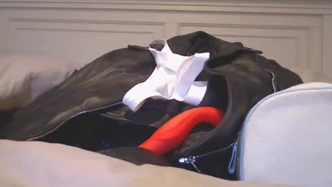 Ybeedifferent26 online show from April 2026 04:59:02 PM