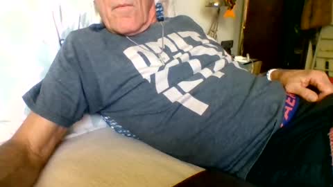 yeah_baby6988 online show from June 2026 10:45:02 PM