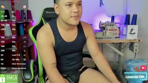Snapshot of yeiko_44 chatting on February 2025 01:04:01 AM Yeiko online show from February 2025 01:04:01 AM