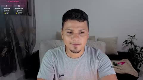Snapshot of yeiko_44 chatting on February 2026 07:37:02 AM Yeiko online show from February 2026 07:37:02 AM
