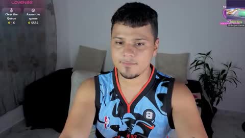 Snapshot of yeiko_44 chatting on February 2026 04:09:01 AM Yeiko online show from February 2026 04:09:01 AM