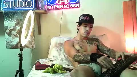 yeisoncastellanos1999 online show from February 2026 07:59:01 PM