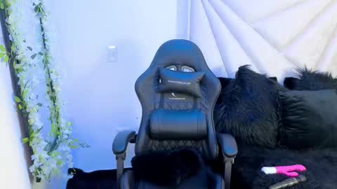 Yeli Amber online show from February 2026 02:41:01 AM