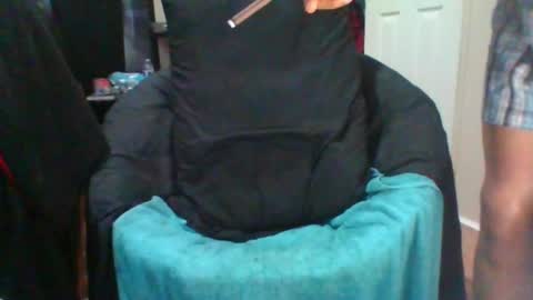 Snapshot of yellaboy31 chatting on February 2025 08:10:01 PM yellaboy31 online show from February 2025 08:10:01 PM