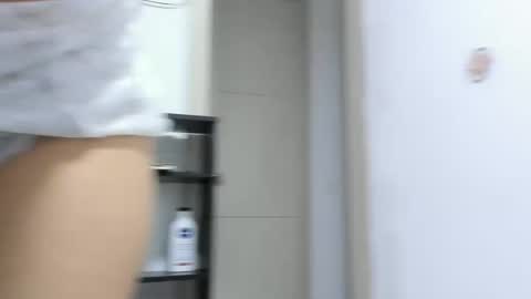 yenlo01 online show from January 2025 01:58:02 AM