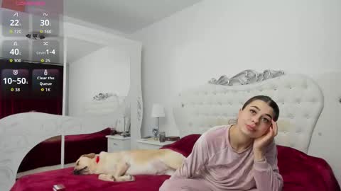 yennefer13 online show from December 2025 10:29:01 PM