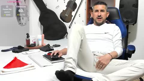 Yeol online show from December 2024 06:17:02 PM