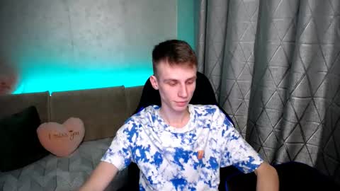 Snapshot of yes_cute_boy_ chatting on February 2025 08:03:01 PM Eden online show from February 2025 08:03:01 PM