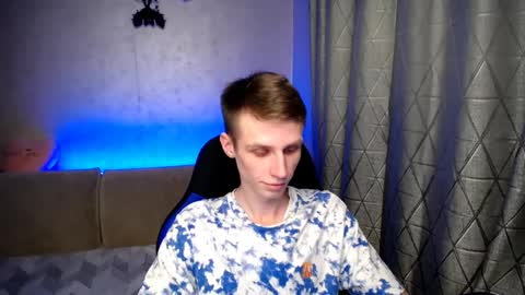 Snapshot of yes_cute_boy_ chatting on February 2025 08:31:01 PM Eden online show from February 2025 08:31:01 PM