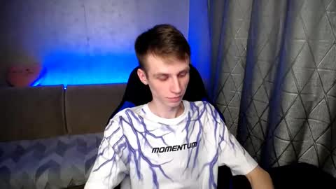 Snapshot of yes_cute_boy_ chatting on March 2025 09:59:01 PM Eden online show from March 2025 09:59:01 PM