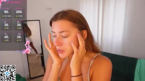 Snapshot of yess_kiki chatting on September 2025 08:16:01 AM Kiki online show from September 2025 08:16:01 AM