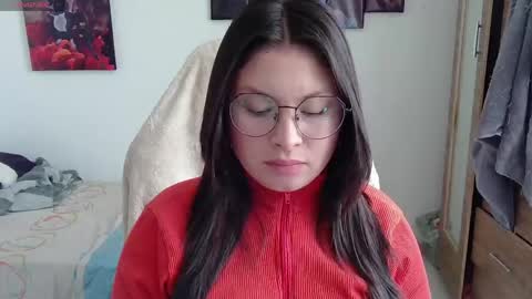 Snapshot of yessica_gomez01 chatting on May 2026 10:28:02 PM yessica_gomez01 online show from May 2026 10:28:02 PM