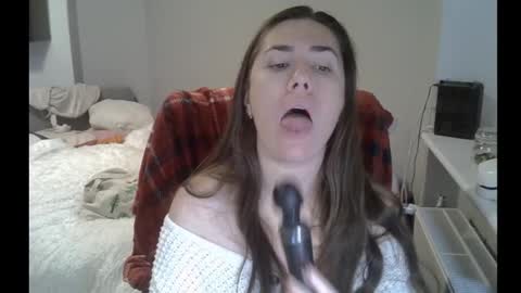 Kira online show from November 2025 02:20:02 PM