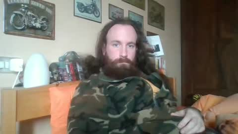 yeti_92 online show from February 2025 01:03:02 PM