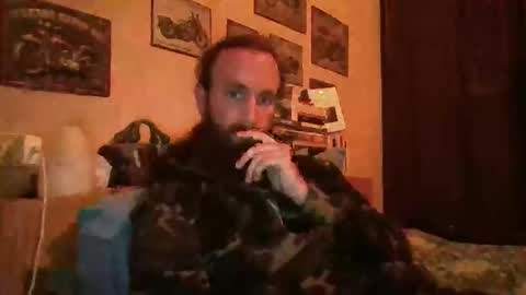 yeti_92 online show from February 2025 07:23:01 PM