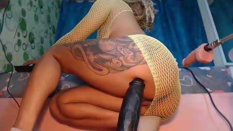 yeyecandy online show from November 2025 11:57:02 AM