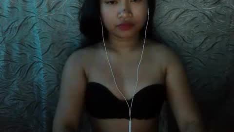 Snapshot of yhang_19 chatting on October 2025 05:20:02 PM yhang_19 online show from October 2025 05:20:02 PM