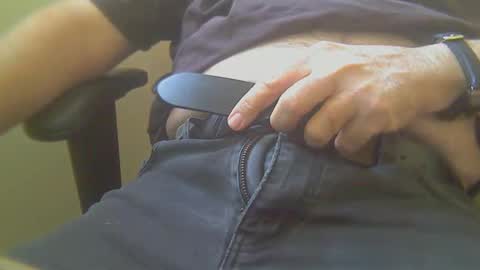 yigalb_ online show from December 2024 11:29:01 AM