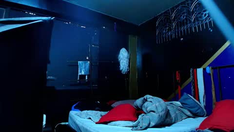 yingandyangg online show from March 2026 06:11:02 PM