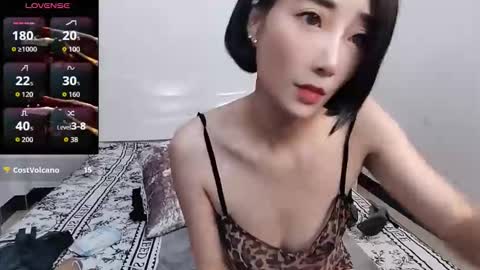 yiwa2025 online show from November 2025 06:04:02 AM