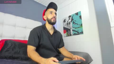 Yiyo online show from February 2026 04:27:01 AM