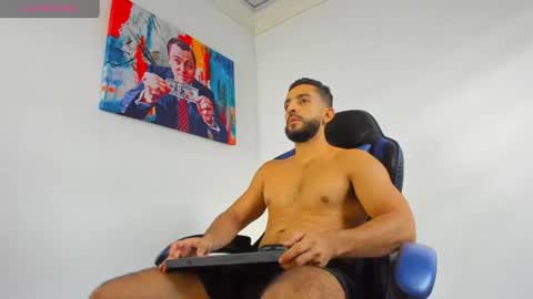 Yiyo online show from June 2026 10:45:02 PM